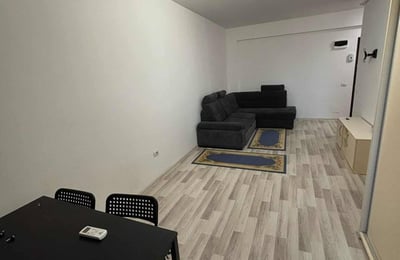 Alquiler de un cómodo apartamento de 1 habitación con cocina independiente y balcón, Chiajna, Bucarest, Rumanía